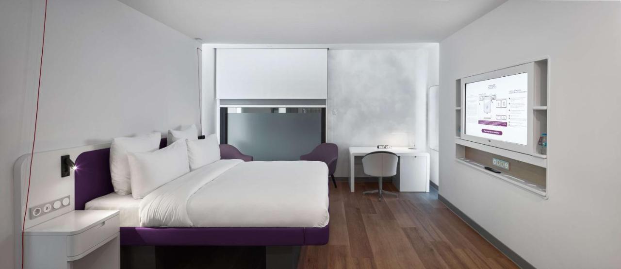 Yotelair Istanbul Airport, Duty Free - International Transit Area Exteriör bild